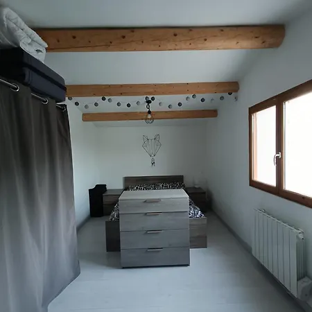 Maisonnette Dans Hameau Provencal Holiday home Cabries