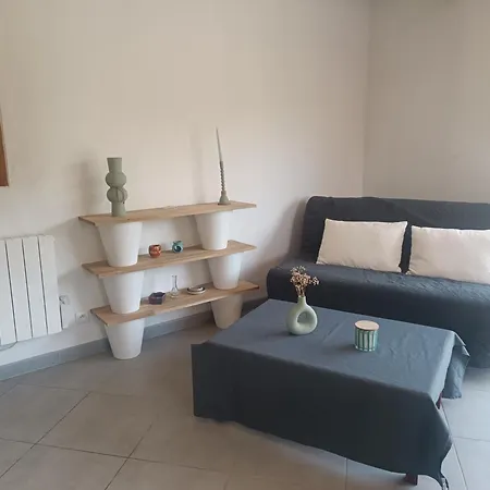 Maisonnette Dans Hameau Provencal Cabriès